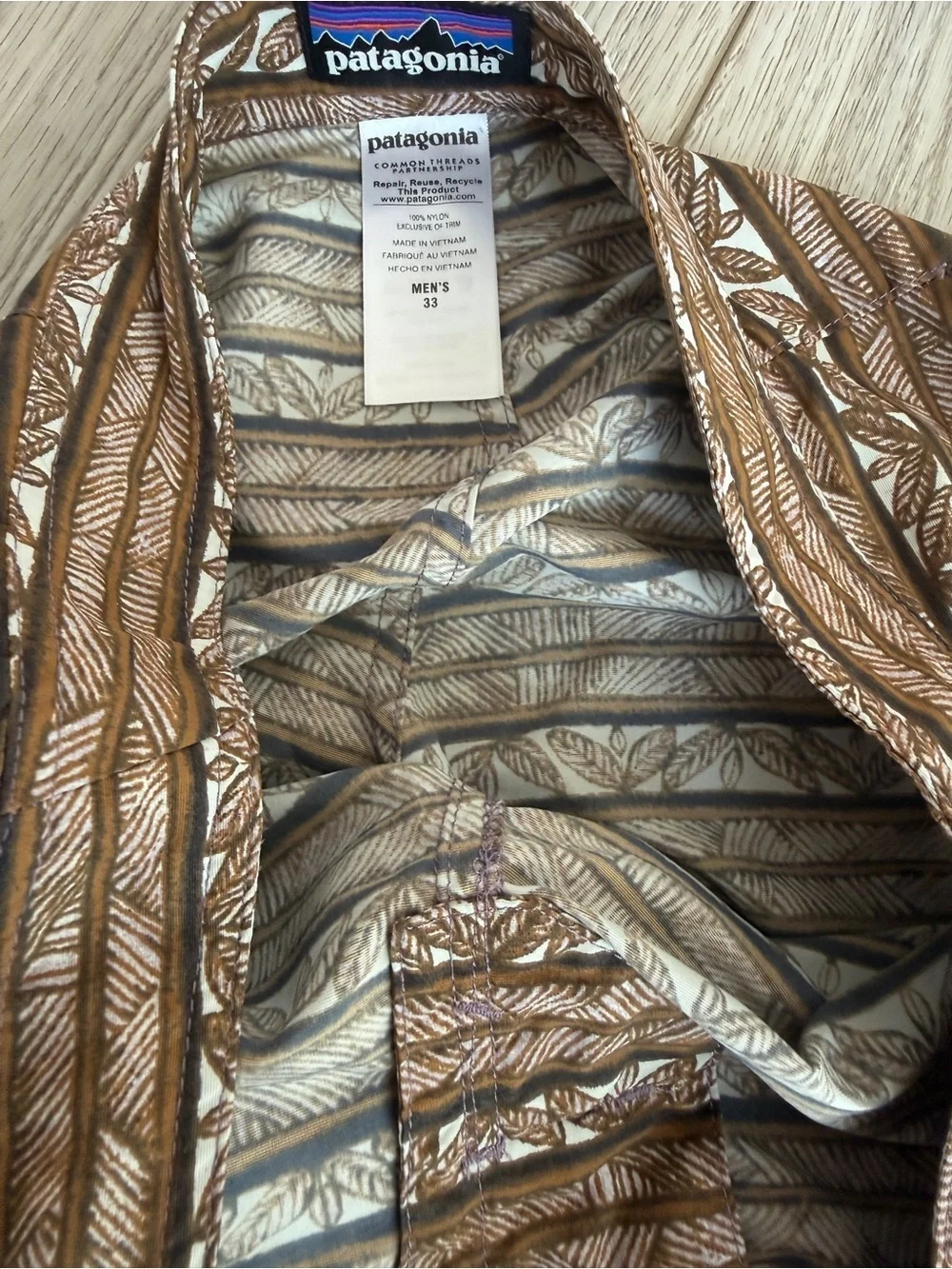 Patagonia Mens Board Shorts Swim Brown Floral Drawstring Inseam Size 33